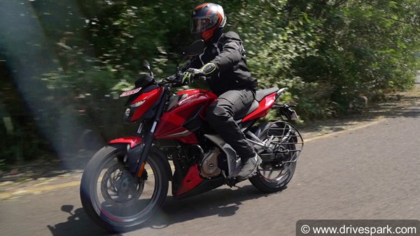 ക്വാർട്ടർ ലിറ്റർ ശ്രേണിയിലെ ബജാജിന്റെ പുതിയ വജ്രായുധം; പൾസർ N250 പതിപ്പിന്റെ റിവ്യൂ വിശേഷങ്ങൾ