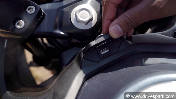 പള്‍സര്‍ ശ്രേണിയിലെ പുതുമുറക്കാരന്‍; Bajaj Pulsar F250 റിവ്യൂ വിശേഷങ്ങള്‍ ഇങ്ങനെ