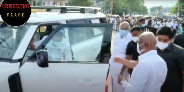 സ്റ്റാലിന്റെ യാത്ര ഇനി ലാൻഡ് റോവർ ഡിഫെൻഡർ എസ്‌യുവിയിൽ