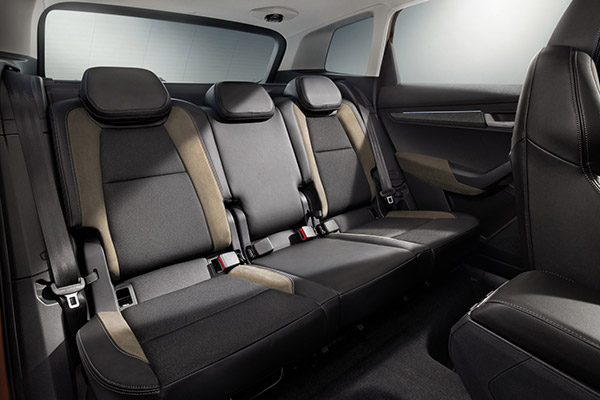 കാണാൻ ഏഴഴക്; പുത്തൻ ചേലോടെ കരോക്ക് പ്രീമിയം എസ്‌യുവിയെ വിപണിയിൽ എത്തിച്ച് സ്കോഡ