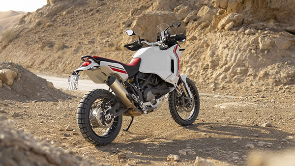ഡെസേർട്ട്X ഡ്യുവൽ സ്‌പോർട് അഡ്വഞ്ചർ മോട്ടോർസൈക്കിൾ പുറത്തിറക്കി ഡ്യുക്കാട്ടി