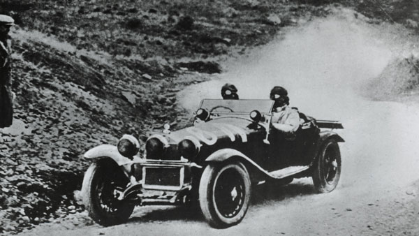 ചിന്തിച്ചിട്ടുണ്ടോ, കാറുകളിലെ 'GT' ബാഡ്ജ് എന്താണ് അര്‍ത്ഥമാക്കുന്നതെന്ന്?