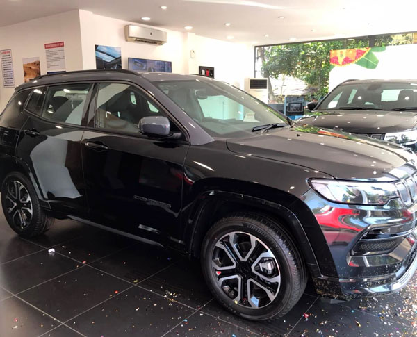 സുരക്ഷയിലും ഫീച്ചറിലും ഇവന്‍ കേമന്‍! രണ്ടാമതും Jeep Compass സ്വന്തമാക്കി ഹരീഷ് കണാരന്‍