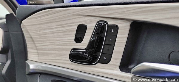 ADAS മുതൽ AI അസിസ്റ്റന്റ് വരെ; 2021-ൽ അവതരിപ്പിച്ച ചില പ്രീമിയം ഫീച്ചറുകൾ