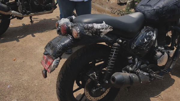 Royal Enfield Hunter 350-യും അരങ്ങേറ്റത്തിനൊരുങ്ങുന്നു; എതിരാളി Honda H'ness CB350