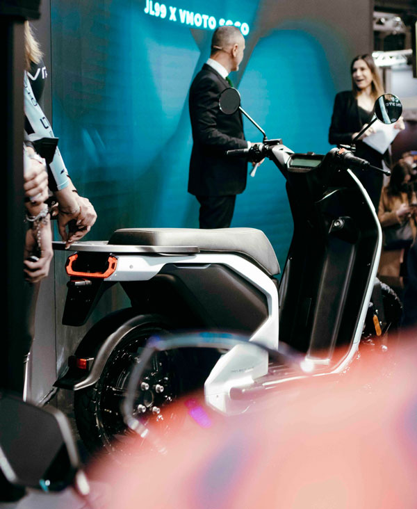 പൂര്‍ണ ചാര്‍ജില്‍ 90 കിലോമീറ്റര്‍; ഫ്ലീറ്റ് ശ്രേണിയിലേക്ക് F01 മോഡലുമായി Vmoto ഇലക്ട്രിക്