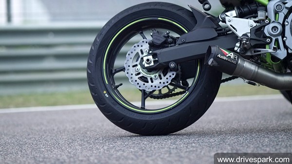 അള്‍ട്രാക്, അള്‍ട്രാക് വോര്‍ട്ടി, സെന്റോറോ ST & സെന്റോറോ NS; Vredestein ടയറുകളെ അടുത്തറിയാം