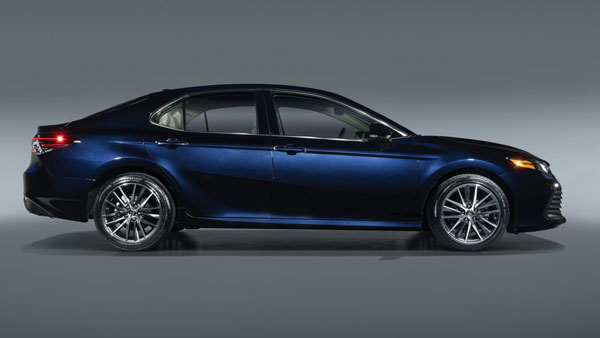 Camry Hybrid സെഡാനും പുതുക്കിയ മോഡൽ എത്തുന്നു, ടീസർ വീഡിയോ പുറത്തുവിട്ട് Toyota