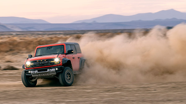 400 bhp കരുത്തിനൊപ്പം കൂടുതൽ ബൾക്കി & പരുക്കൻ രൂപത്തിൽ പുതിയ Bronco Raptor അവതരിപ്പിച്ച് Ford