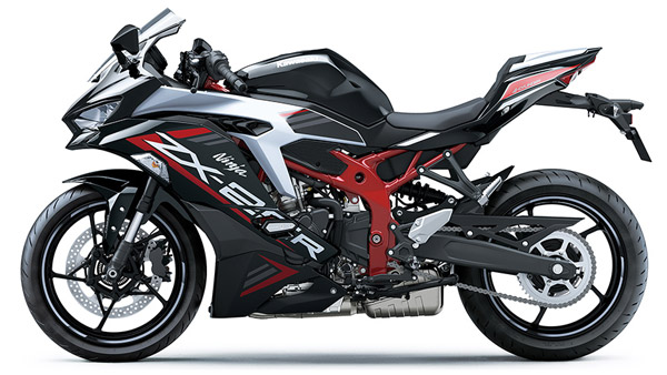 2022 മോഡൽ Ninja ZX-25R സൂപ്പർസ്പോർട്ട് മോട്ടോർസൈക്കിളിനെ അവതരിപ്പിച്ച് Kawasaki