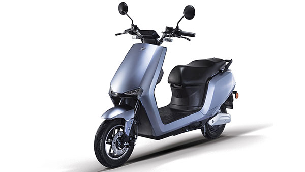 BGAUSS കേരളത്തില്‍ എത്തി; ആദ്യ ഡിലര്‍ഷിപ്പിന്റെ പ്രവര്‍ത്തനം കോഴിക്കോട് ആരംഭിച്ചു