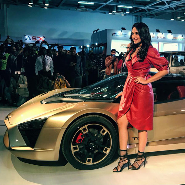 വിദേശികളല്ല ഒറിജിനൽ ഇന്ത്യൻ! പരിചയപ്പെടാം ചില പ്രാദേശിക സൂപ്പർക്കാറുകളേയും കൺസെപ്റ്റുകളേയും