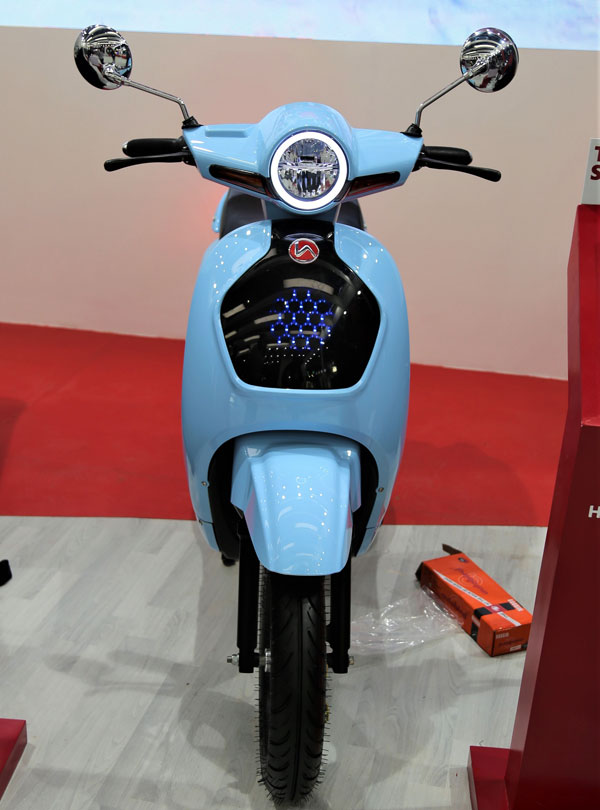 ഹൈ-സ്‌പീഡ്, ലോ-സ്‌പീഡ് ഇലക്‌ട്രിക് മോഡലുകൾ; അറിയാം വ്യത്യാസങ്ങൾ