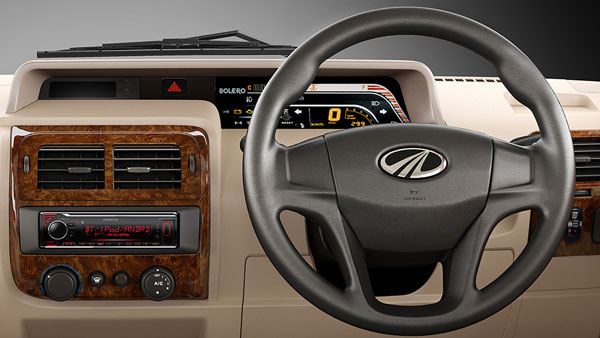 ഒന്നല്ല, ഇനി രണ്ട് എയർബാഗുകൾ; പുതുക്കിയ Mahindra Bolero ഈ മാസം വിപണിയിലേക്ക്