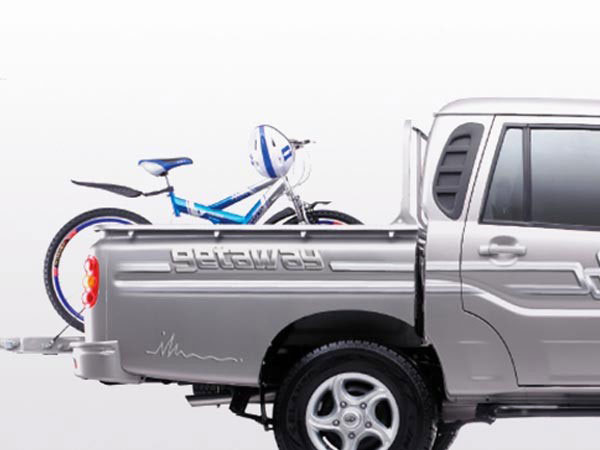 Bolero Camper മുതൽ Isuzu D-Max V-Cross വരെ; യൂസ്ഡ് കാര്‍ വിപണിയിലെ മികച്ച പിക്ക്-അപ്പ് ട്രക്കുകള്‍