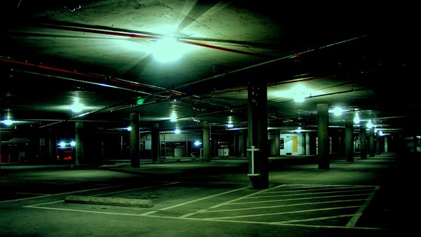 പാർക്കിംഗ് സ്പേസിന് മാളുകൾ ഫീസ് ഈടാക്കുന്നത് ഉചിതമല്ല! കേരള ഹൈക്കോടതി