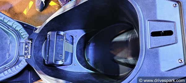 Simple One ഇലക്ട്രിക് സ്‌കൂട്ടര്‍ ഡെലിവറി തീയതി വെളിപ്പെടുത്തി; മെച്ചപ്പെടുത്തിയ പതിപ്പും ഉടന്‍