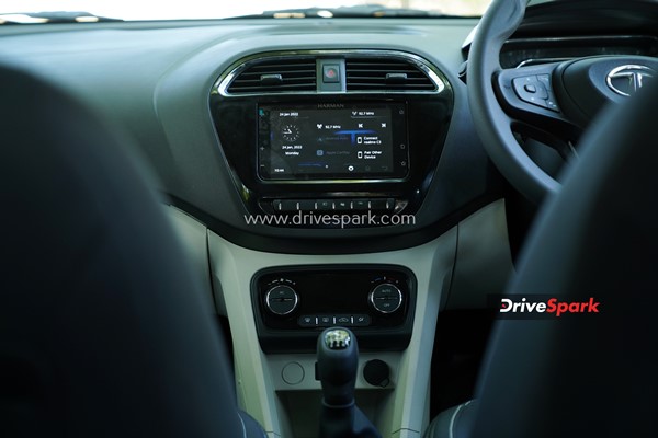 സിഎന്‍ജി വിഭാഗത്തില്‍ Tata-യുടെ തുറുപ്പ്ചീട്ടാകാന്‍ Tiago; റിവ്യൂ വിശേഷങ്ങള്‍ ഇതാ