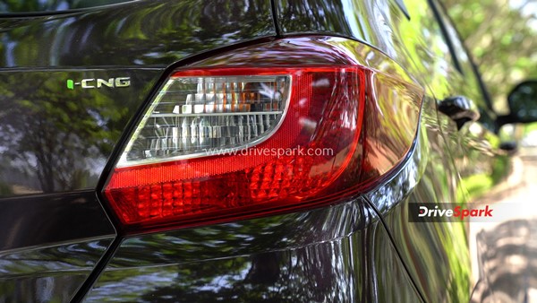 സിഎന്‍ജി വിഭാഗത്തില്‍ Tata-യുടെ തുറുപ്പ്ചീട്ടാകാന്‍ Tiago; റിവ്യൂ വിശേഷങ്ങള്‍ ഇതാ