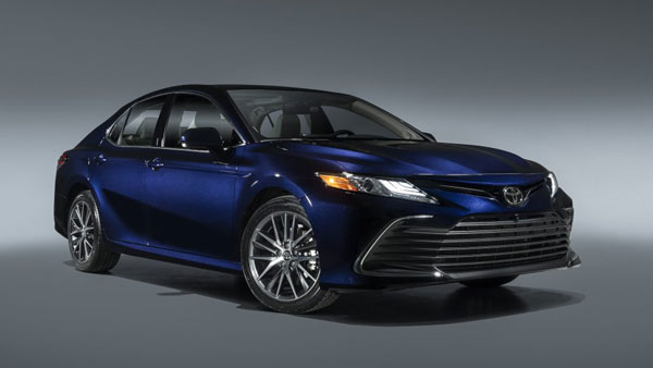 Camry Hybrid ഫെയ്‌സ്‌ലിഫ്റ്റ് ഇന്ത്യയിലേക്കും; പുതിയ ടീസര്‍ വീഡിയോ പങ്കുവെച്ച് Toyota