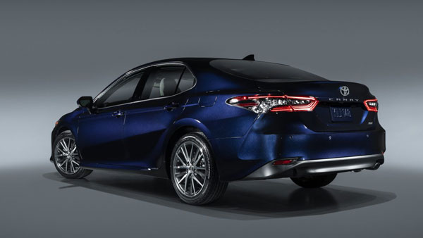 Camry Hybrid ഫെയ്‌സ്‌ലിഫ്റ്റ് ഇന്ത്യയിലേക്കും; പുതിയ ടീസര്‍ വീഡിയോ പങ്കുവെച്ച് Toyota