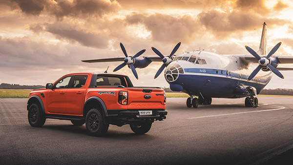 കൂടുതൽ കരുത്തുറ്റ പെട്രോൾ എഞ്ചിനുമായി Ranger Raptor പിക്കപ്പിന്റെ പെർഫോമെൻസ് പതിപ്പ് പുറത്തിറക്കി Ford