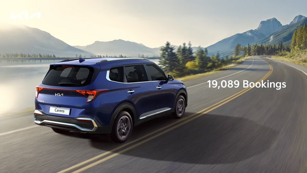 എംപിവി വിപണിയിൽ കോളിളക്കം സൃഷ്ടിച്ച് Kia Carens; 8.99 ലക്ഷം രൂപ പ്രാരംഭ വില