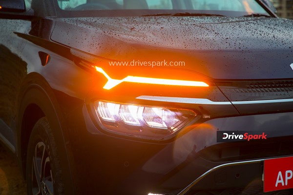 Carens -ന്റെ പ്രധാന ഹൈലൈറ്റുകൾ വെളിപ്പെടുത്തി പുത്തൻ TVC പങ്കുവെച്ച് Kia