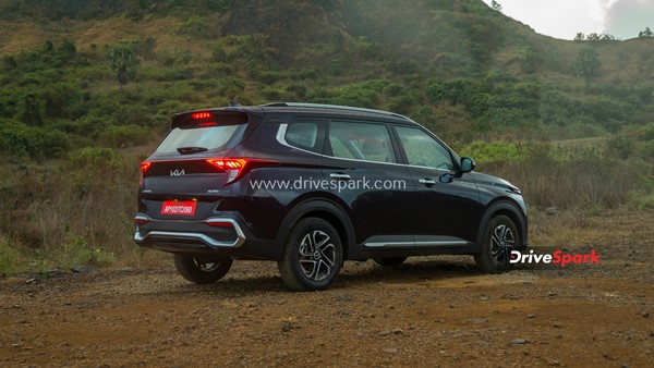 Carens -ന്റെ പ്രധാന ഹൈലൈറ്റുകൾ വെളിപ്പെടുത്തി പുത്തൻ TVC പങ്കുവെച്ച് Kia