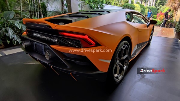Huracan EVO ഫ്ലൂ ക്യാപ്സൂള്‍ ഇന്ത്യയില്‍ അവതരിപ്പിച്ച് Lamborghini