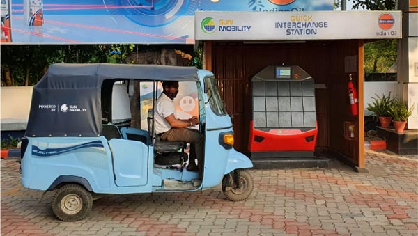 ഇലക്‌ട്രിക് വാഹനങ്ങളുടെ വില കുറഞ്ഞേക്കും, നാല് മാസത്തിനുള്ളിൽ ബാറ്ററി സ്വാപ്പിംഗ് നയം നടപ്പിലാക്കാൻ നീതി ആയോഗ്