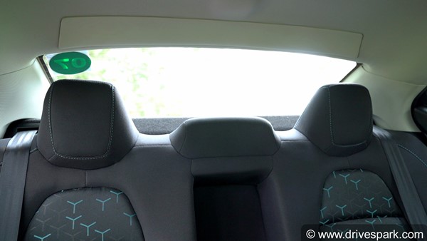 ഇക്കാലത്ത് ഇവയൊരു ആഡംബരമല്ല! കാറുകളിൽ സ്റ്റാൻഡേർഡായി മാറേണ്ട 10 കംഫർട്ട് ഫീച്ചറുകൾ