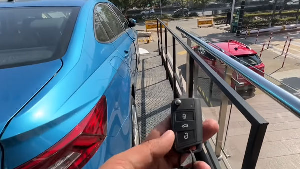 ടോപ്പ് സ്പെക്ക് ഫീച്ചർ റിച്ചാണ്! എന്നാൽ ബേസ് മോഡൽ എങ്ങനെയുണ്ട് എന്ന് നോക്കാം; Skoda Slavia ആക്ടീവ് വോക്ക് എറൗണ്ട് വീഡിയോ