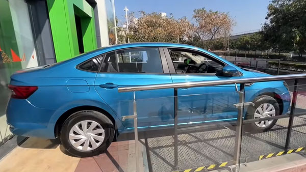 ടോപ്പ് സ്പെക്ക് ഫീച്ചർ റിച്ചാണ്! എന്നാൽ ബേസ് മോഡൽ എങ്ങനെയുണ്ട് എന്ന് നോക്കാം; Skoda Slavia ആക്ടീവ് വോക്ക് എറൗണ്ട് വീഡിയോ