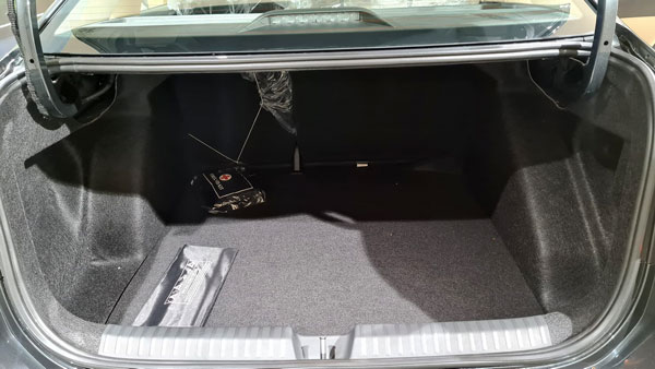 Skoda Slavia ഡിസ്‌പ്ലേ മോഡലുകള്‍ ഡീലര്‍ഷിപ്പുകളില്‍ എത്തി; കൂടുതല്‍ വിവരങ്ങള്‍ പുറത്ത്