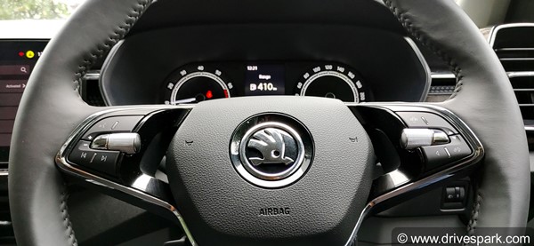 ഇക്കാലത്ത് ഇവയൊരു ആഡംബരമല്ല! കാറുകളിൽ സ്റ്റാൻഡേർഡായി മാറേണ്ട 10 കംഫർട്ട് ഫീച്ചറുകൾ