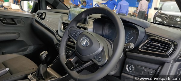 ആവശ്യക്കാര്‍ ഏറെ; Altroz ഡാര്‍ക്ക് എഡിഷന്റെ ശ്രേണി വിപുലീകരിച്ച് Tata