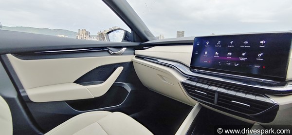 ഇക്കാലത്ത് ഇവയൊരു ആഡംബരമല്ല! കാറുകളിൽ സ്റ്റാൻഡേർഡായി മാറേണ്ട 10 കംഫർട്ട് ഫീച്ചറുകൾ