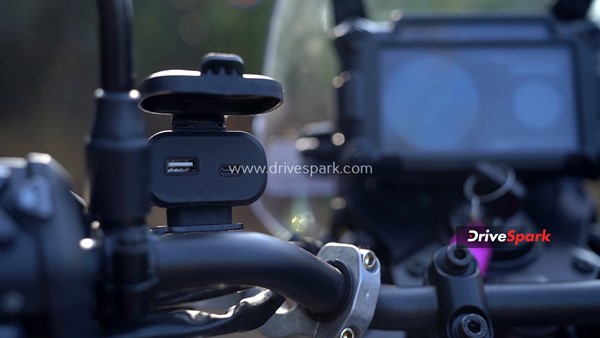 കണ്ണഞ്ചിപ്പിക്കുന്ന സ്റ്റൈലിംഗും മികച്ച പെർഫോമെൻസും! Yezdi Adventure റിവ്യൂ വിശേഷങ്ങൾ