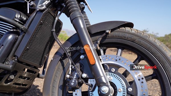 Roadking-ന്റെ പിന്‍ഗാമിയാകാന്‍ Yezdi Roadster; റിവ്യൂ വിശേഷങ്ങള്‍ ഇതാ