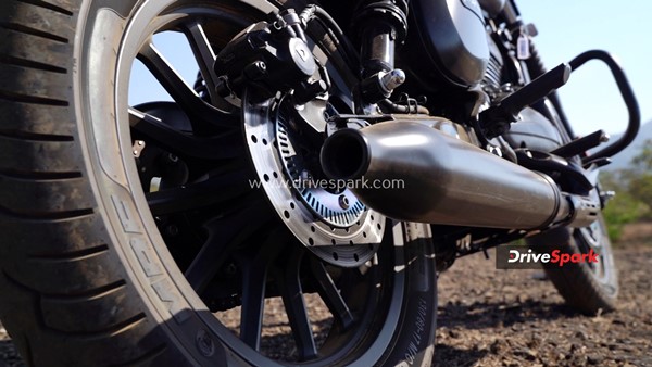 Roadking-ന്റെ പിന്‍ഗാമിയാകാന്‍ Yezdi Roadster; റിവ്യൂ വിശേഷങ്ങള്‍ ഇതാ