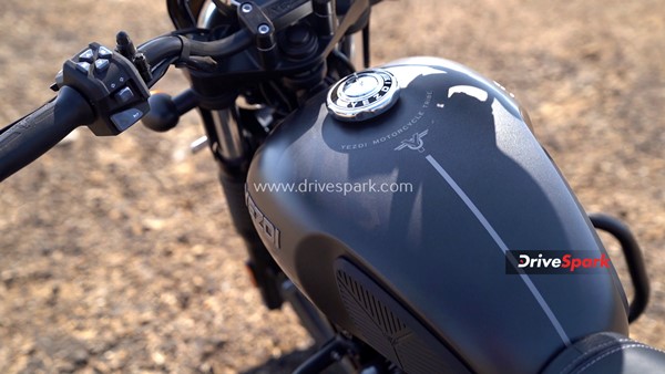 Roadking-ന്റെ പിന്‍ഗാമിയാകാന്‍ Yezdi Roadster; റിവ്യൂ വിശേഷങ്ങള്‍ ഇതാ