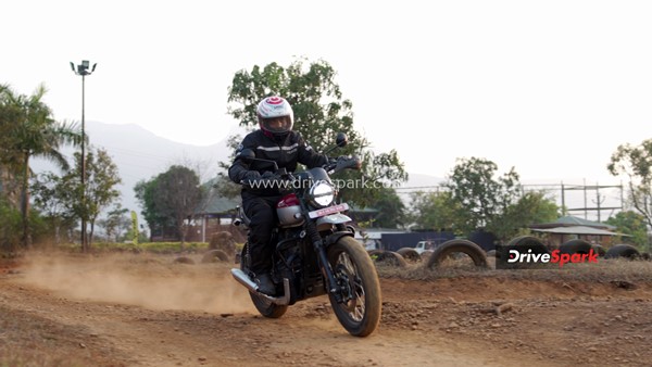 സ്‌ക്രാംബ്ലർ നിരയിലെ പുത്തൻ രാജാവ്; Yezdi Scrambler മോഡലിന്റെ റിവ്യൂ വിശേഷങ്ങൾ