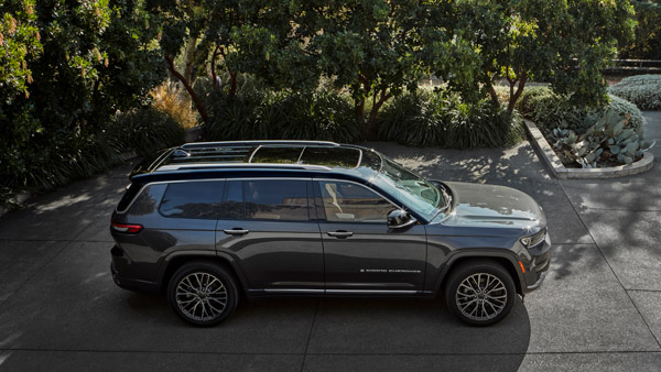 ഗ്രാൻഡാവാൻ ജീപ്പ്, Grand Cherokee എസ്‌യുവിയുടെ പ്രാദേശികമായി നിർമിച്ച മോഡൽ ഉടൻ വരും