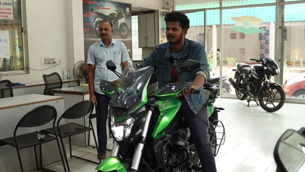 ഒറ്റ രൂപ നാണയങ്ങൾ കൂട്ടിവെച്ച് 2.6 ലക്ഷത്തിന്റെ Bajaj Dominar സ്വന്തമാക്കി തമിഴ്നാട് സ്വദേശി