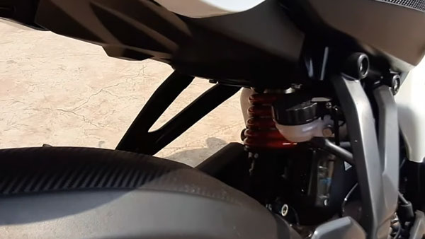 സ്‌പോര്‍ട്ടി ലുക്കില്‍ അണിഞ്ഞൊരുങ്ങി Bajaj Pulsar NS160; മാറ്റങ്ങളും നവീകരണങ്ങളും ഇങ്ങനെ