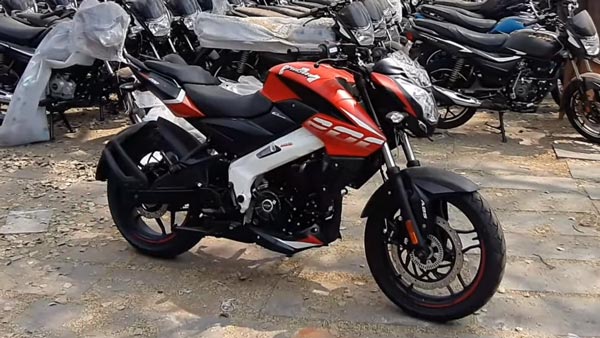 Pulsar NS200 മോഡലിലേക്ക് പുതിയ ബ്ലാക്ക് അലോയ് വീലുകൾ അവതരിപ്പിച്ച് Bajaj Pulsar NS200 മോഡലിലേക്ക് പുതിയ ബ്ലാക്ക് അലോയ് വീലുകൾ അവതരിപ്പിച്ച് Bajaj