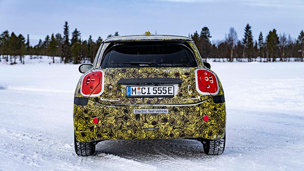 പുതുതലമറയിലേക്ക് ചേക്കേറാൻ ഒരുങ്ങി Mini Cooper SE പ്രീമിയം ഇലക്ട്രിക് കാർ; ടീസർ പുറത്ത്