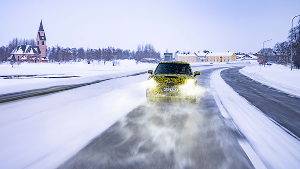 പുതുതലമറയിലേക്ക് ചേക്കേറാൻ ഒരുങ്ങി Mini Cooper SE പ്രീമിയം ഇലക്ട്രിക് കാർ; ടീസർ പുറത്ത്