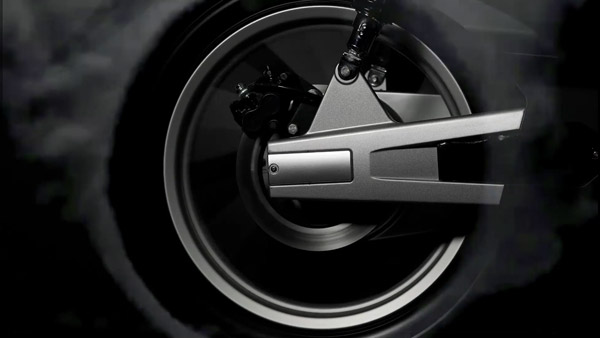 രൂപം വെളിപ്പെടുത്തി Okinawa Okhi90 ഇലക്ട്രിക് സ്കൂട്ടർ; വിപണിയിലേക്ക് മാര്ച്ച് 24-ന് എത്തും രൂപം വെളിപ്പെടുത്തി Okinawa Okhi90 ഇലക്ട്രിക് സ്കൂട്ടർ; വിപണിയിലേക്ക് മാര്ച്ച് 24-ന് എത്തും